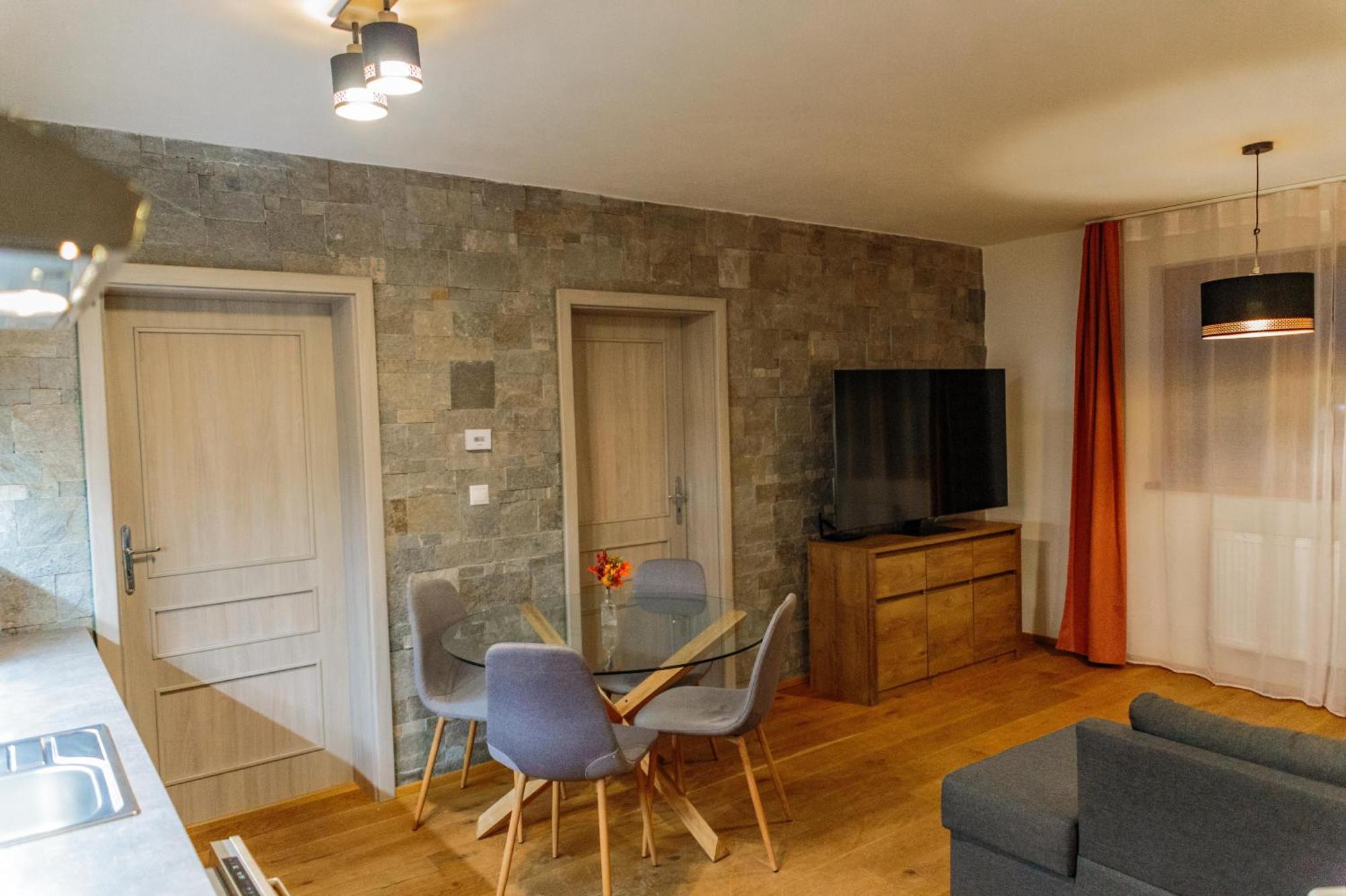 Apartmán Mýto Mýto pod Ďumbierom Exterior foto